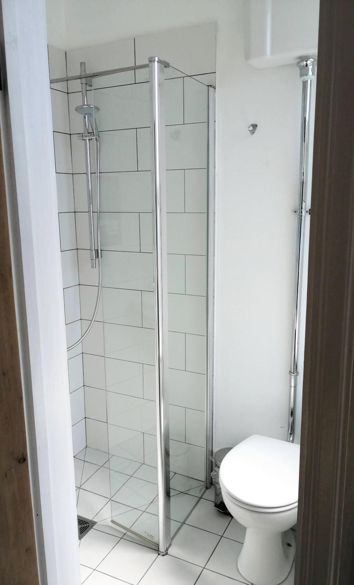 Large Sunny King-size En-suite Séjour chez l'habitant